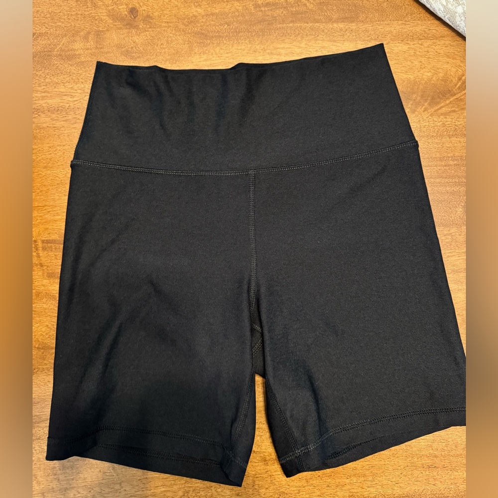 Old Navy Extra High-Waisted CloudComfy Biker Shorts -- 6-inch inseam